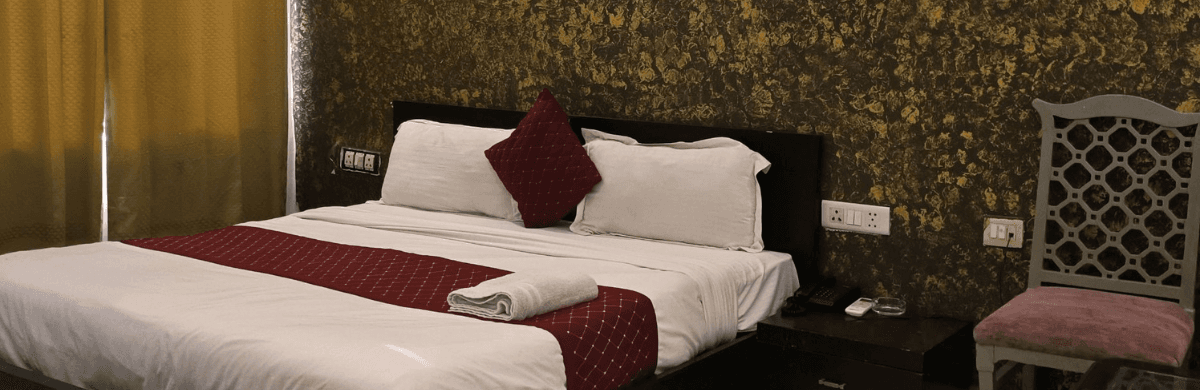 Luxury Suite Room at Hotel Delhi Airport Plaza Luxury Suite Room at Hotel Delhi Airport Plaza